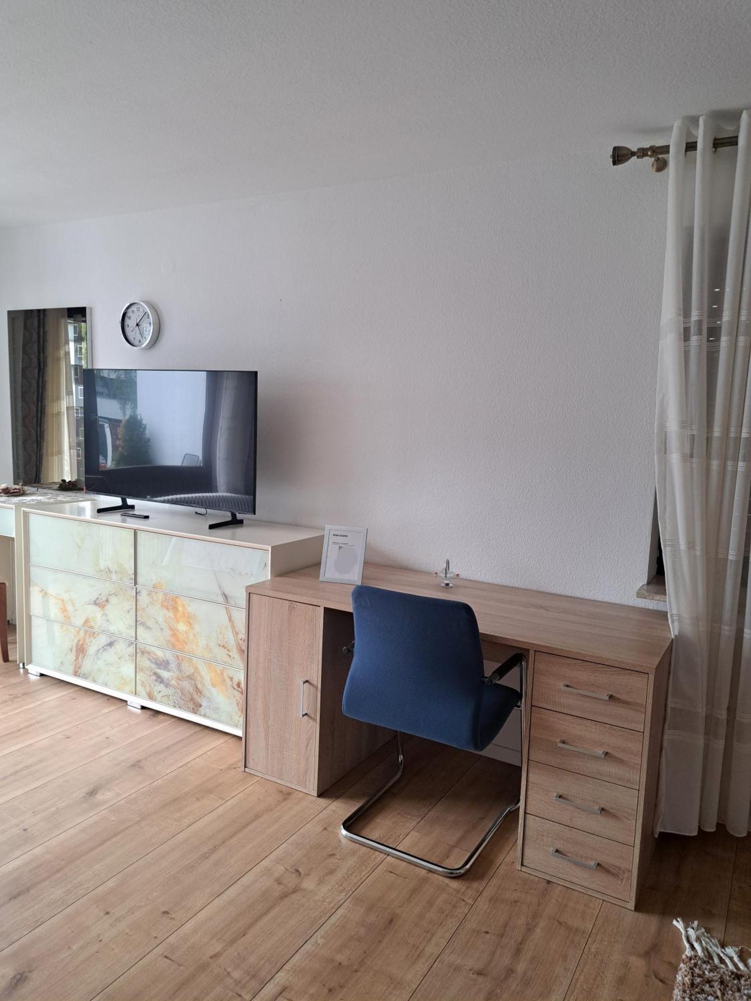Schoene Wohnung Am Georgenberg Reutlingen Exterior foto